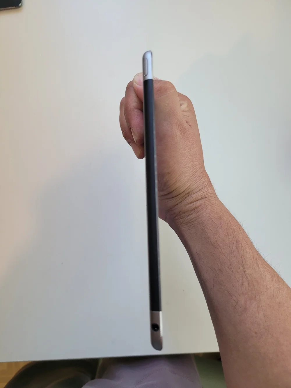 Apple iPad Air 2nd Gen Cellular Black Used **AJ**